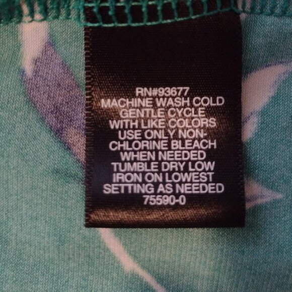 Liz Claiborne Career Blouse with silver accent - Picture 6 of 10